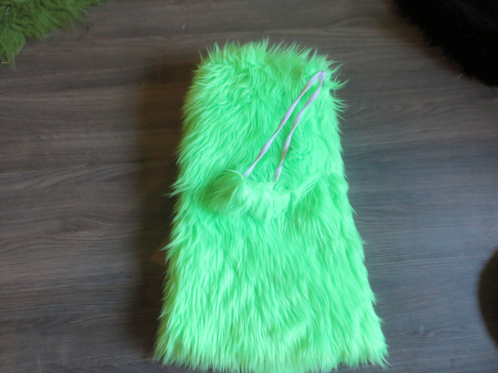 Fuzzy boot covers - Picture 2 of 3